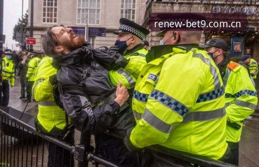 Bet9十年信誉登录安全吗 全球赛事安保新规则:英国警员赴美规模骤减的完整解读指南
